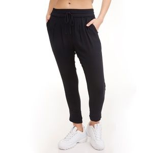 APC Silk Slim Jogger
